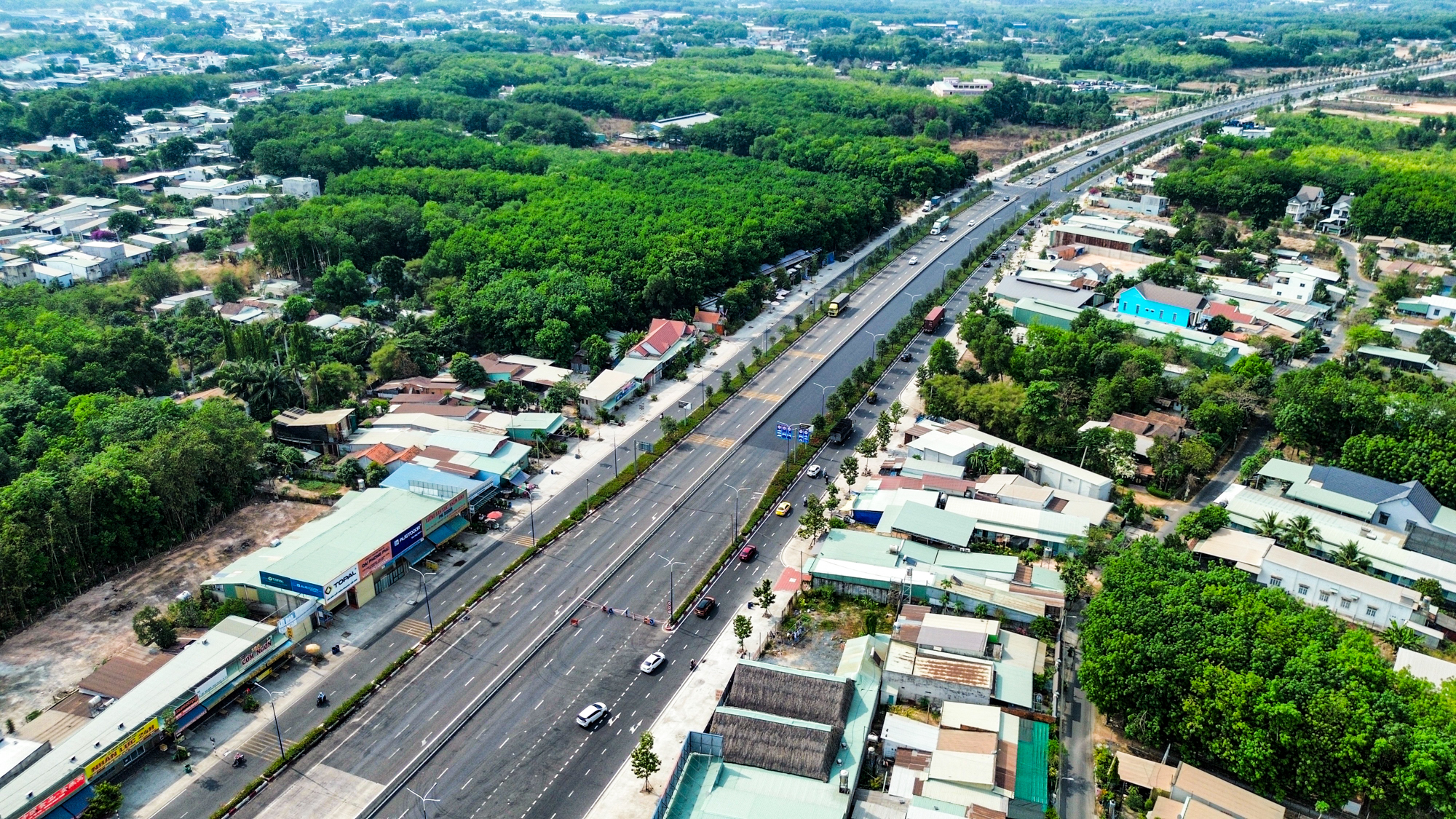 Chiêm ngưỡng Mỹ Phước Tân Vạn phong cách Bình Dương: rộng gấp gần 4 lần cao tốc Bắc – Nam, quy mô 10 làn xe, đẹp như dải lụa 2