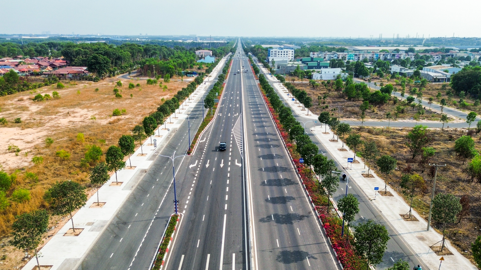 Chiêm ngưỡng Mỹ Phước Tân Vạn phong cách Bình Dương: rộng gấp gần 4 lần cao tốc Bắc – Nam, quy mô 10 làn xe, đẹp như dải lụa 3