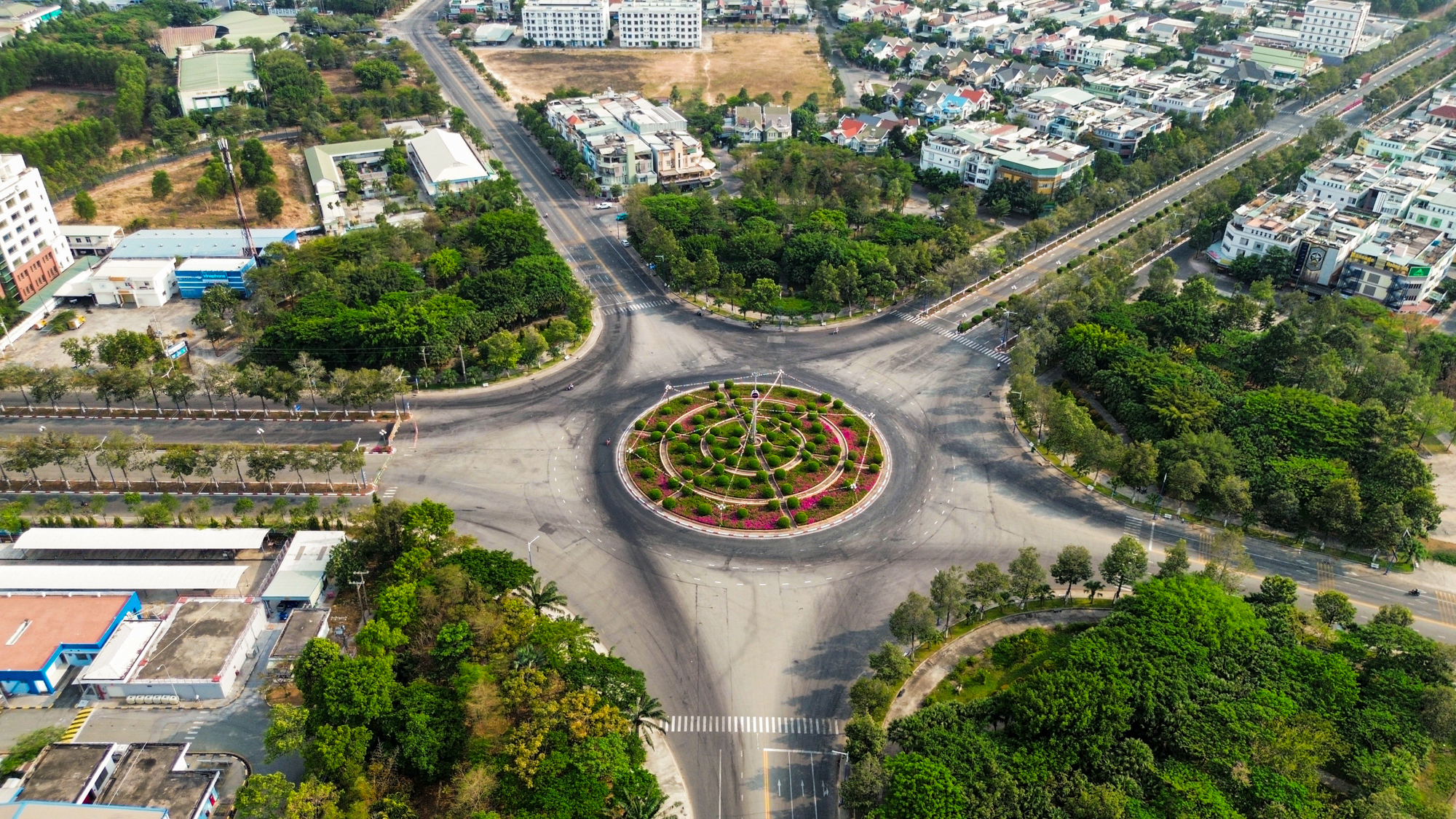 Chiêm ngưỡng Mỹ Phước Tân Vạn phong cách Bình Dương: rộng gấp gần 4 lần cao tốc Bắc – Nam, quy mô 10 làn xe, đẹp như dải lụa 7